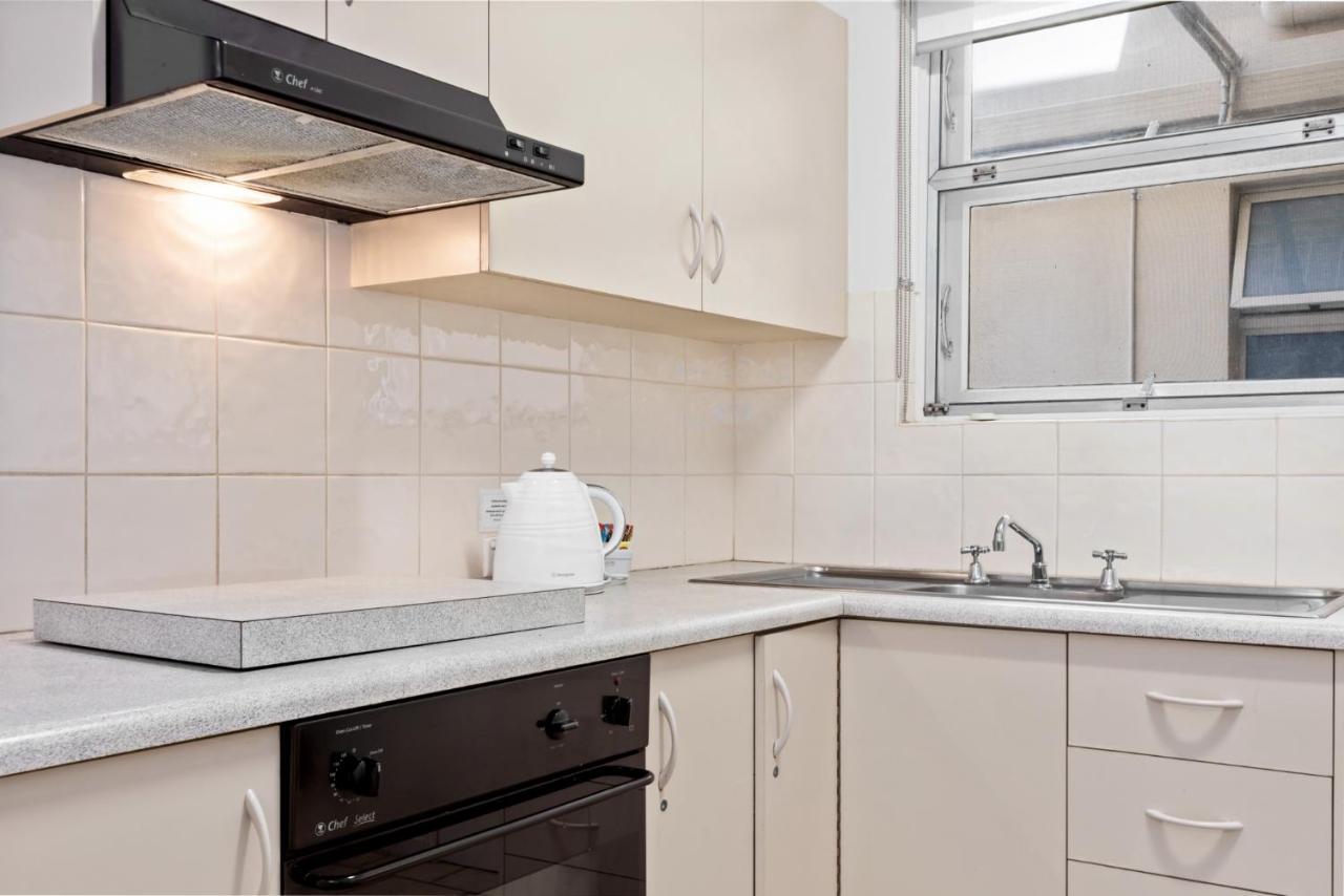 أدليد Taft Apartments المظهر الخارجي الصورة