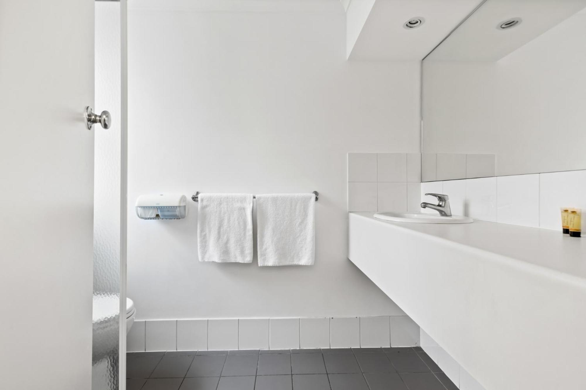أدليد Taft Apartments المظهر الخارجي الصورة